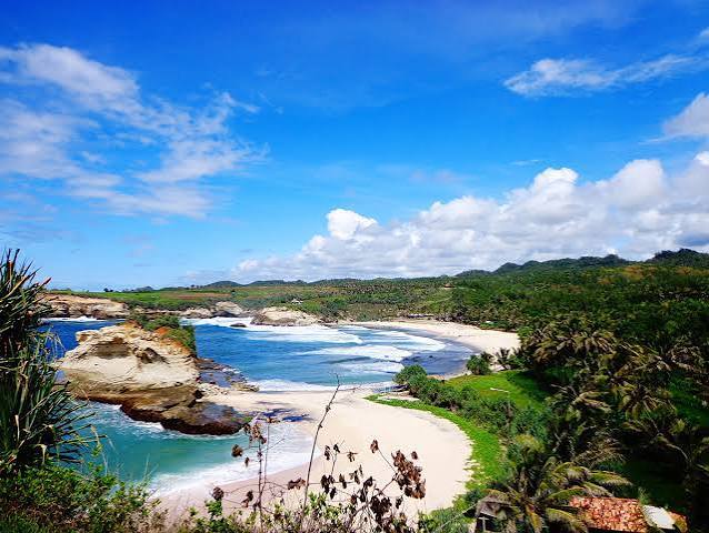 Pantai Klayar