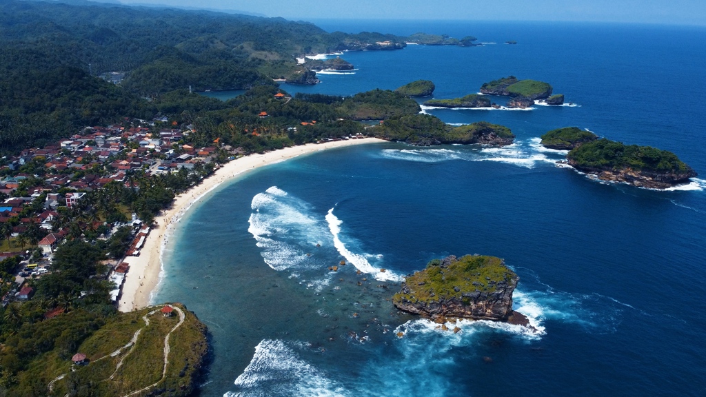 Pantai Watu Karung